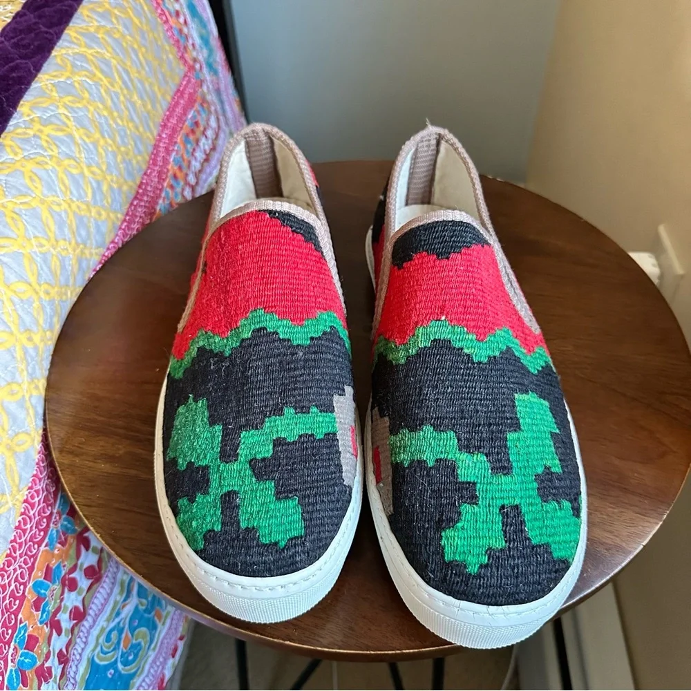 Res Ipsa Kilim Sneakers One-of-a-Kind Slip-Ons Sz 12 Artisanal - Picture 1 of 10